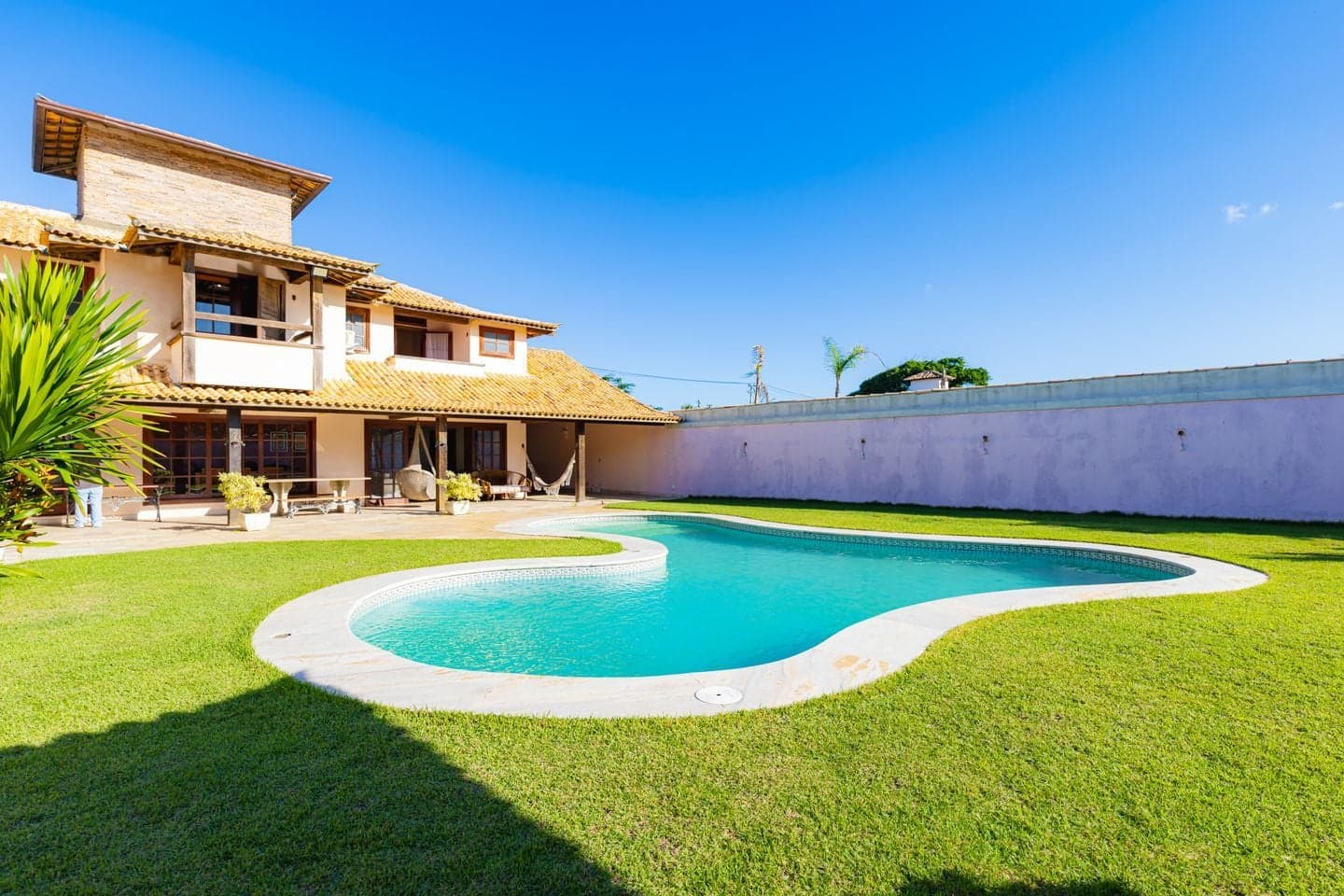 Elegância à beira-mar em um endereço exclusivo de Búzios